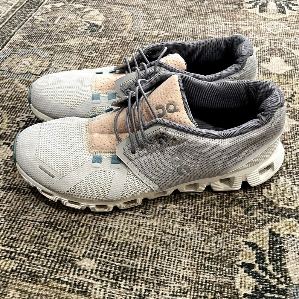 On Running Cloud 5 Gray Pink Women’s Size 9 Running Athletic Shoes